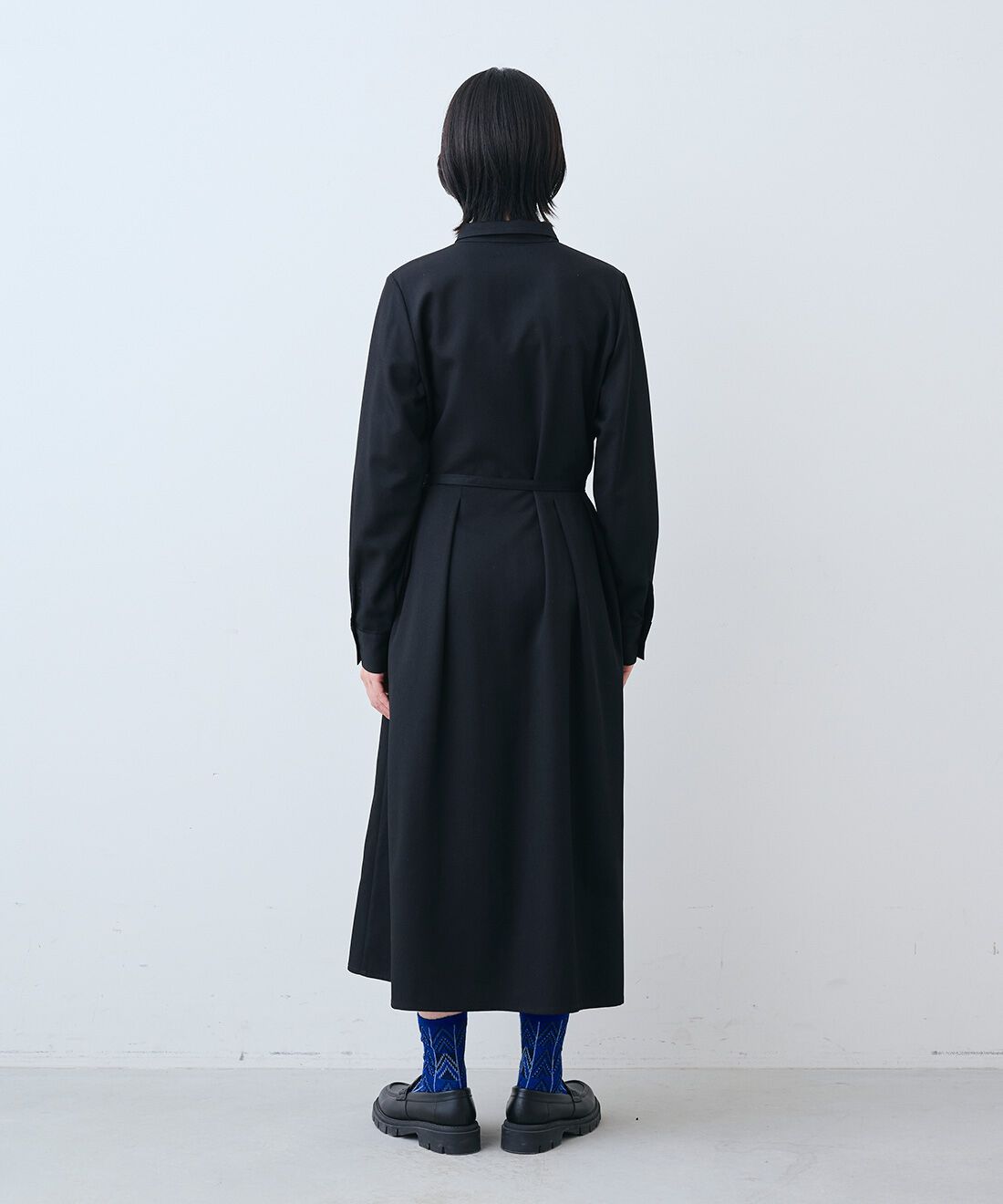 THREE FIFTY STANDARD|レザーのワイド ボストンバッグ〈ブラック〉のコーディネート