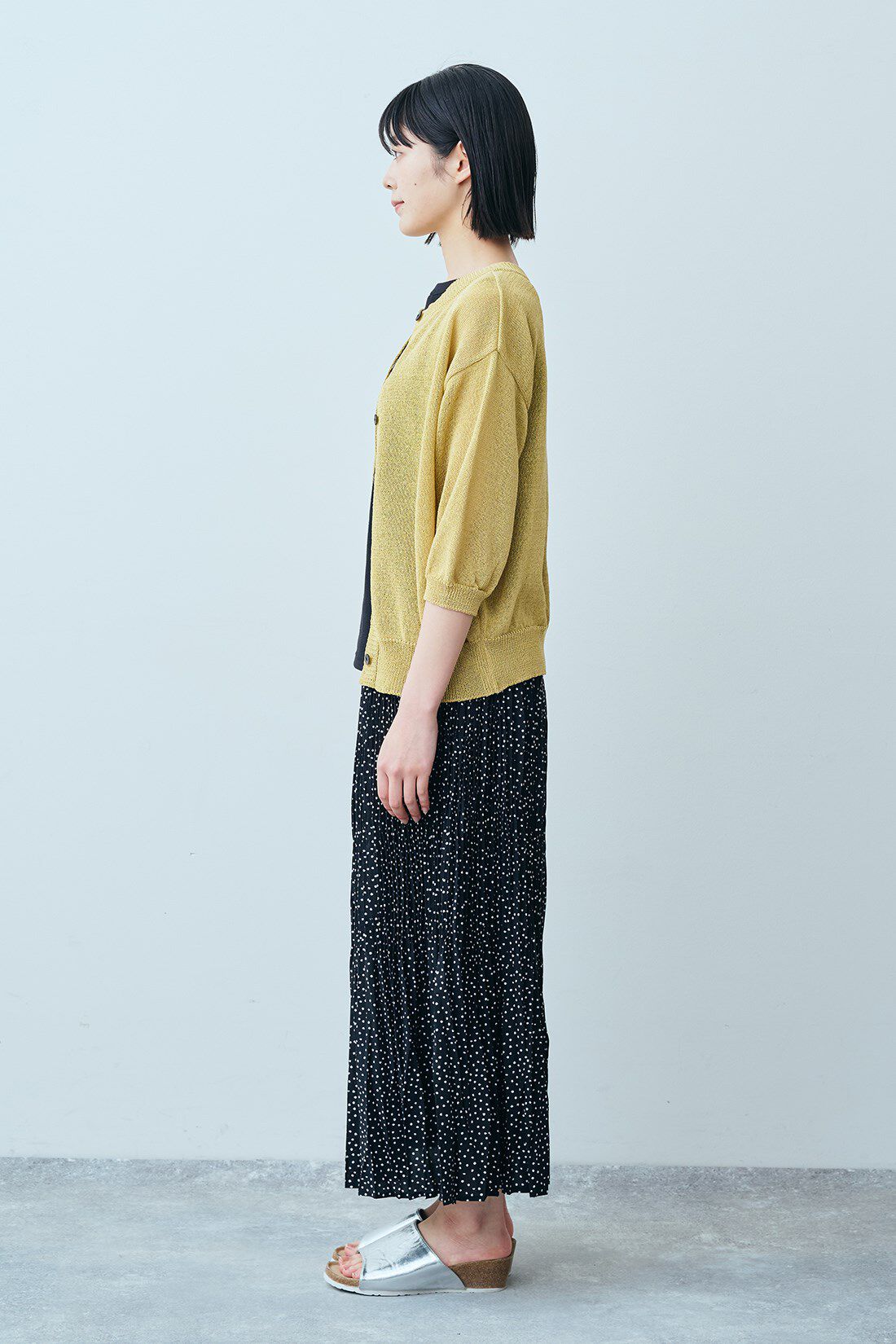 THREE FIFTY STANDARD|和紙混 2-WAY トップス〈マスタード〉とサーマル生地 タンクトップのコーディネート|モデル身長：163cm 着用サイズ：M