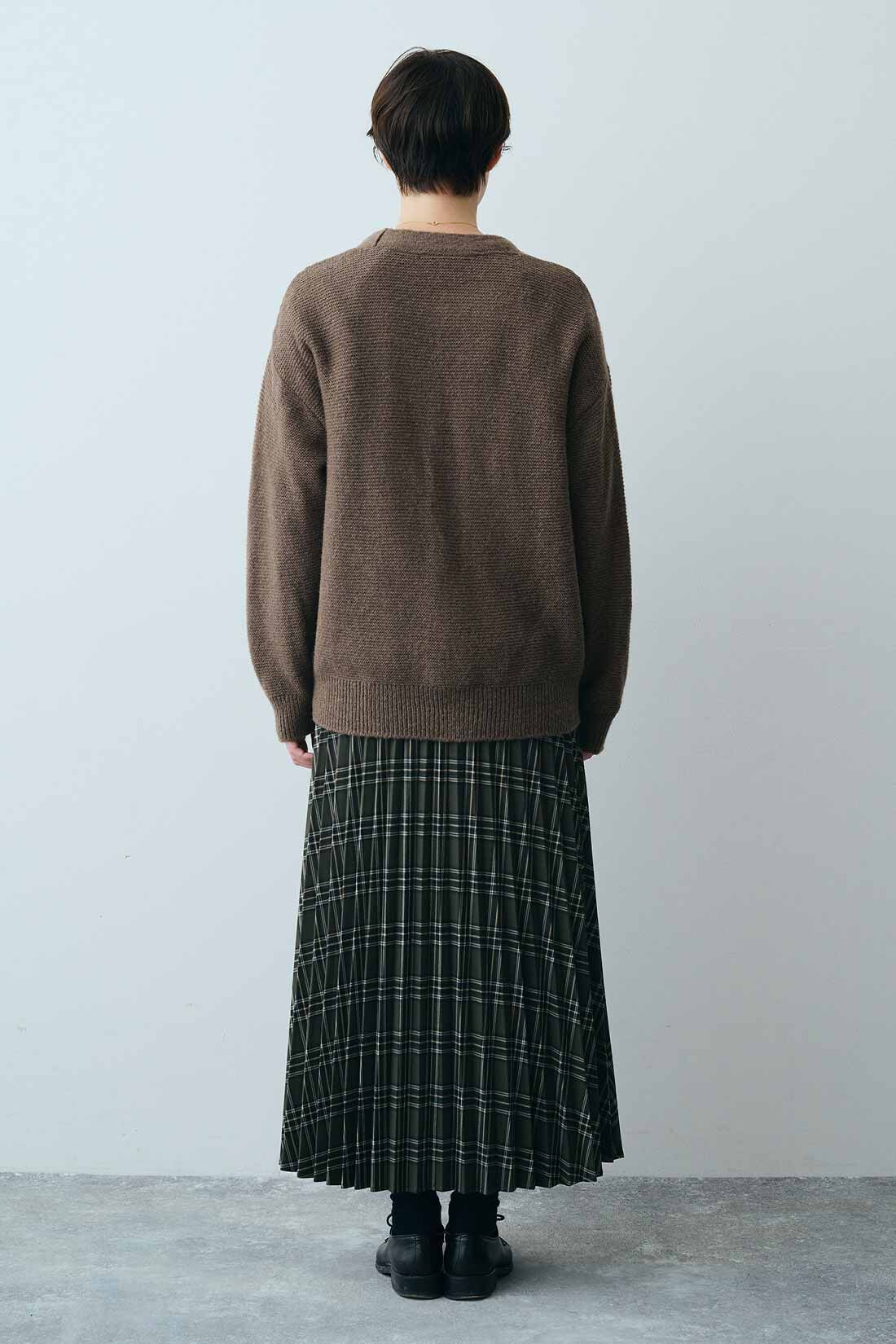 THREE FIFTY STANDARD|金子さんカーディガン〈ブラウン〉ＴＦＳとチェックプリーツスカートＴＦＳのコーディネート
