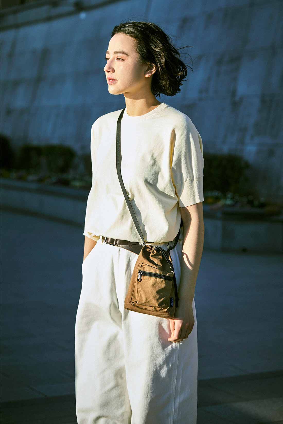 THREE FIFTY STANDARD|THREE FIFTY STANDARD ミニショルダーバッグ〈キャメル〉