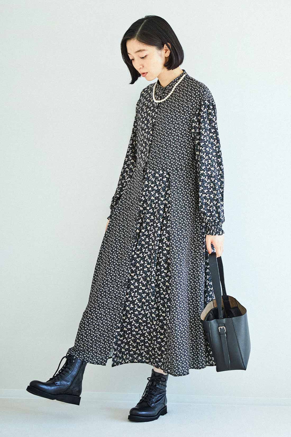 THREE FIFTY STANDARD|THREE FIFTY STANDARD　ミュルーズモダン 切り替えデザインのヴィンテージパターンワンピース〈ブラック〉