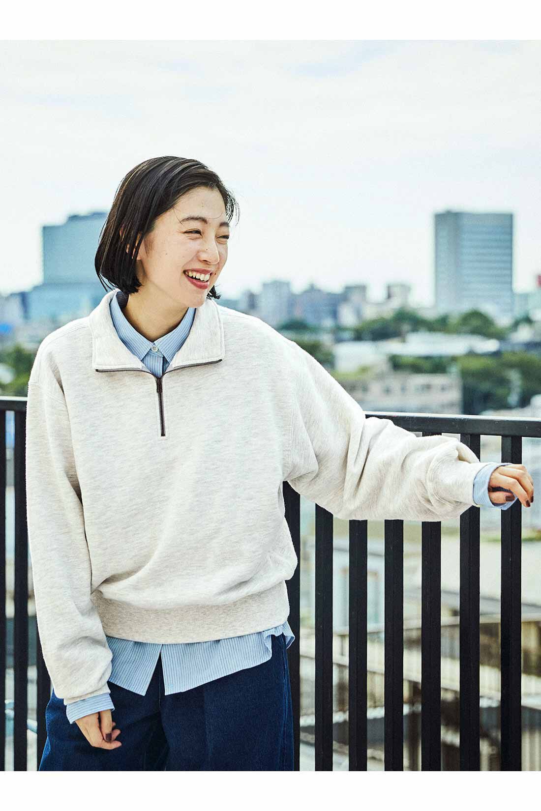 THREE FIFTY STANDARD|THREE FIFTY STANDARD 小谷 実由さんと作った 衿を開けて着たいハーフジップスウェット〈オートミール〉