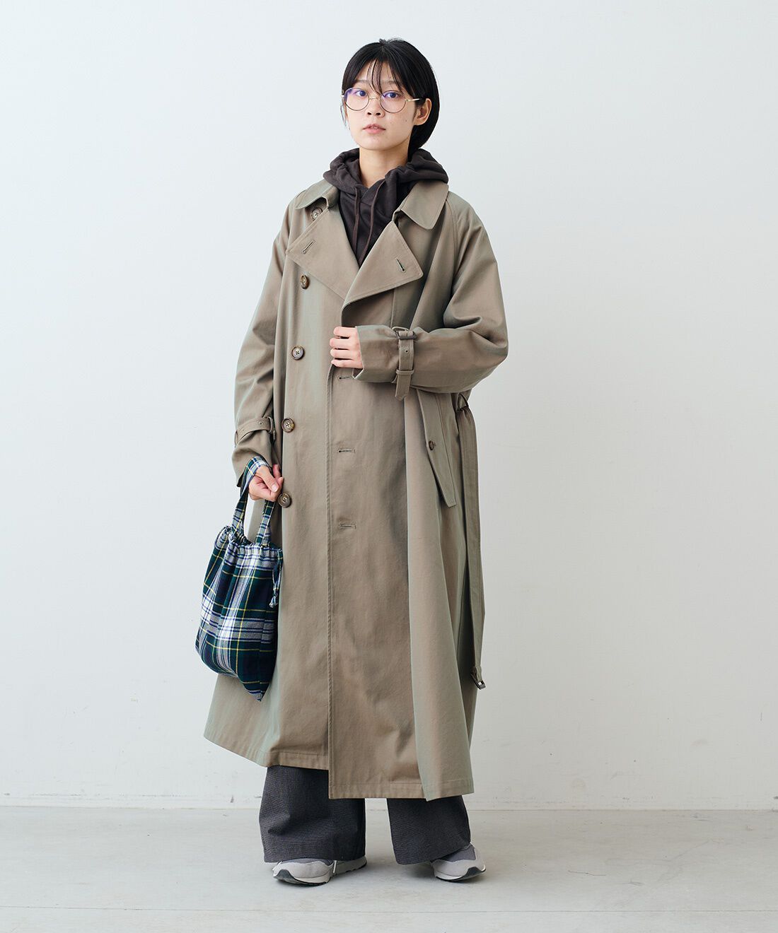 THREE FIFTY STANDARD［スリーフィフティースタンダード］|ＰＥＡＮＵＴＳフライングエースパーカーＴＦＳと千鳥格子のワイドタックパンツ　ＴＦＳのコーディネート|モデル身長：163cm 着用サイズ：M