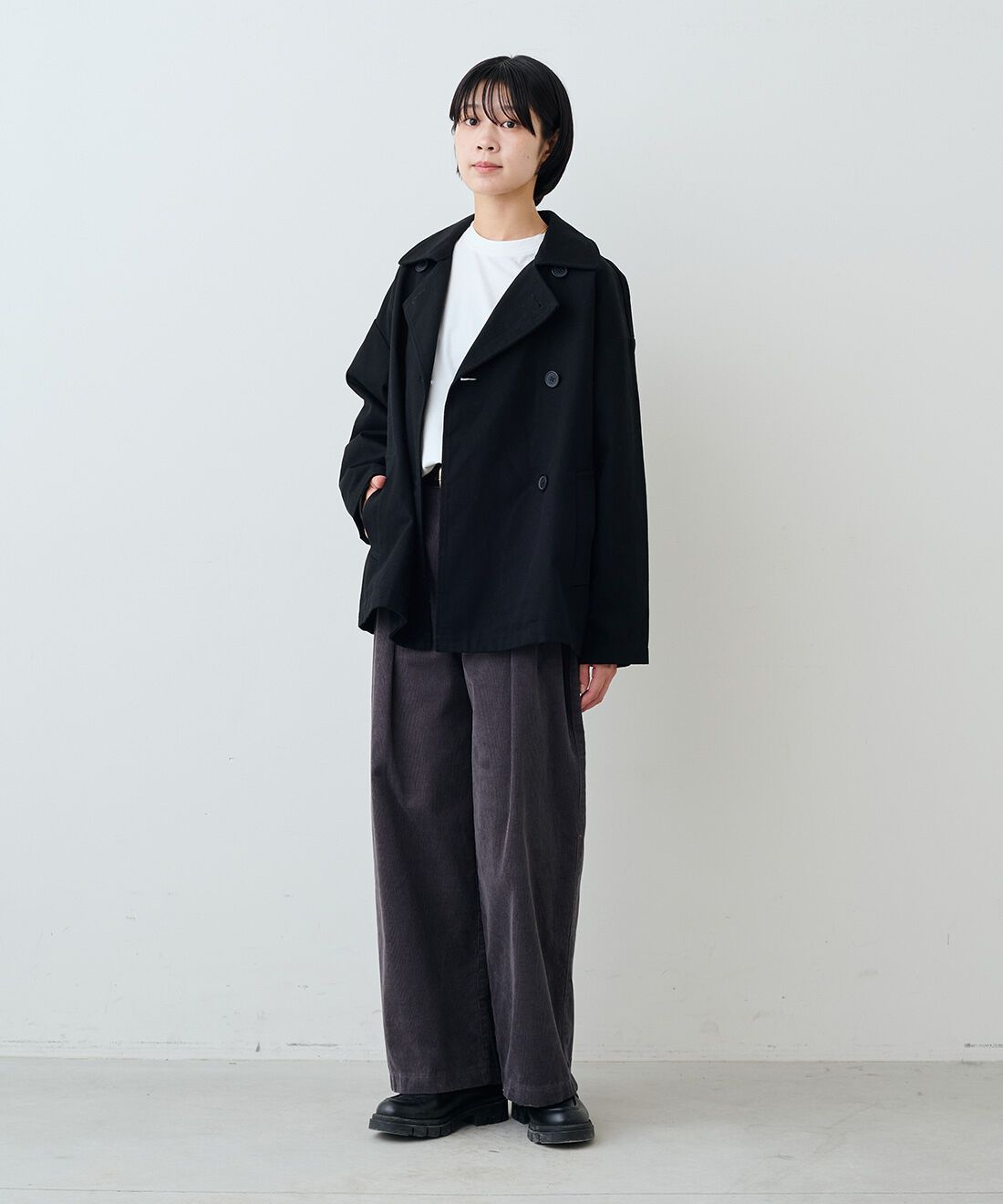 THREE FIFTY STANDARD［スリーフィフティースタンダード］|コットンツイルのダブルコートＢＫ　ＴＦＳと吸水速乾長袖Ｔシャツ　ＴＦＳのコーディネート|モデル身長：163cm 着用サイズ：M