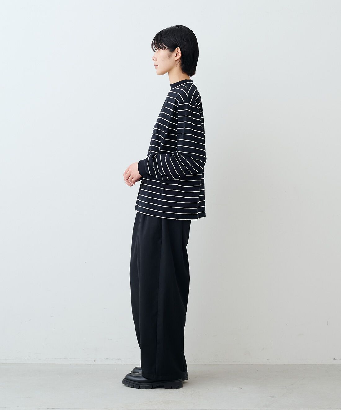 THREE FIFTY STANDARD［スリーフィフティースタンダード］|レトロなボーダーＴシャツ　ＴＦＳのコーディネート|モデル身長：163cm 着用サイズ：M