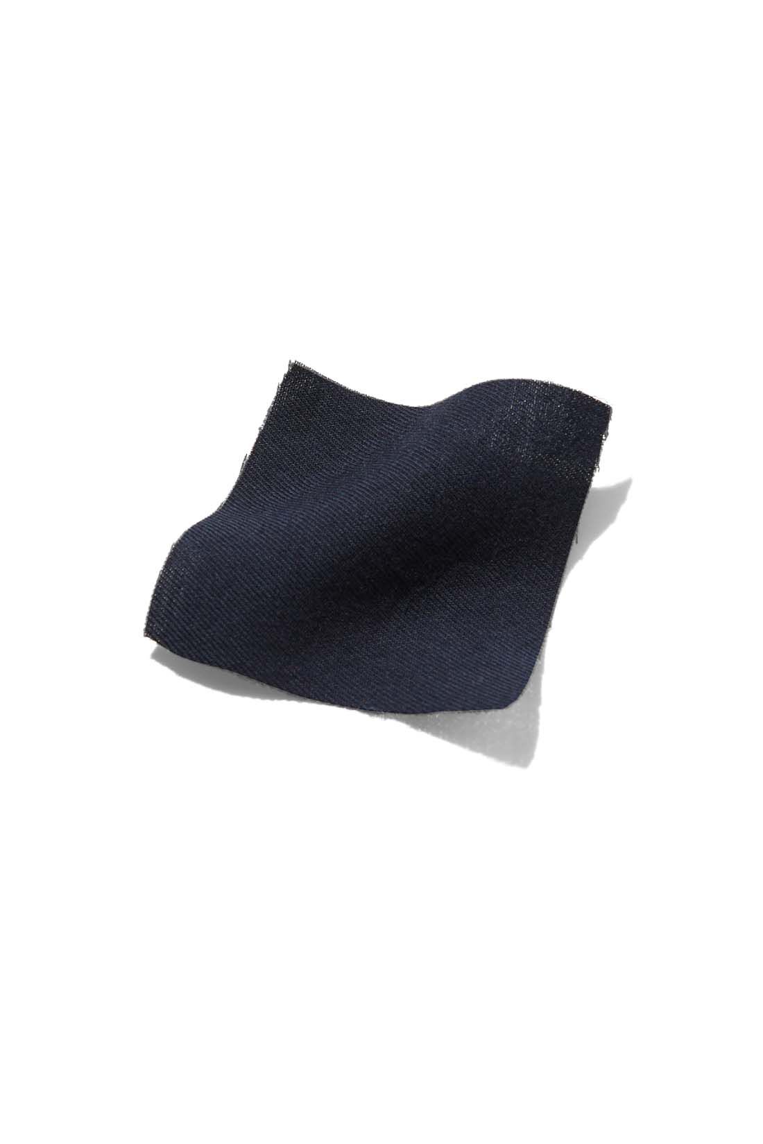 THREE FIFTY STANDARD|THREE FIFTY STANDARD　ピンタックのワンピース 〈ネイビー〉|しなやかな落ち感が楽しめるコットンレーヨン。大人っぽく着こなせる、落ち着いたダークネイビーカラーです。