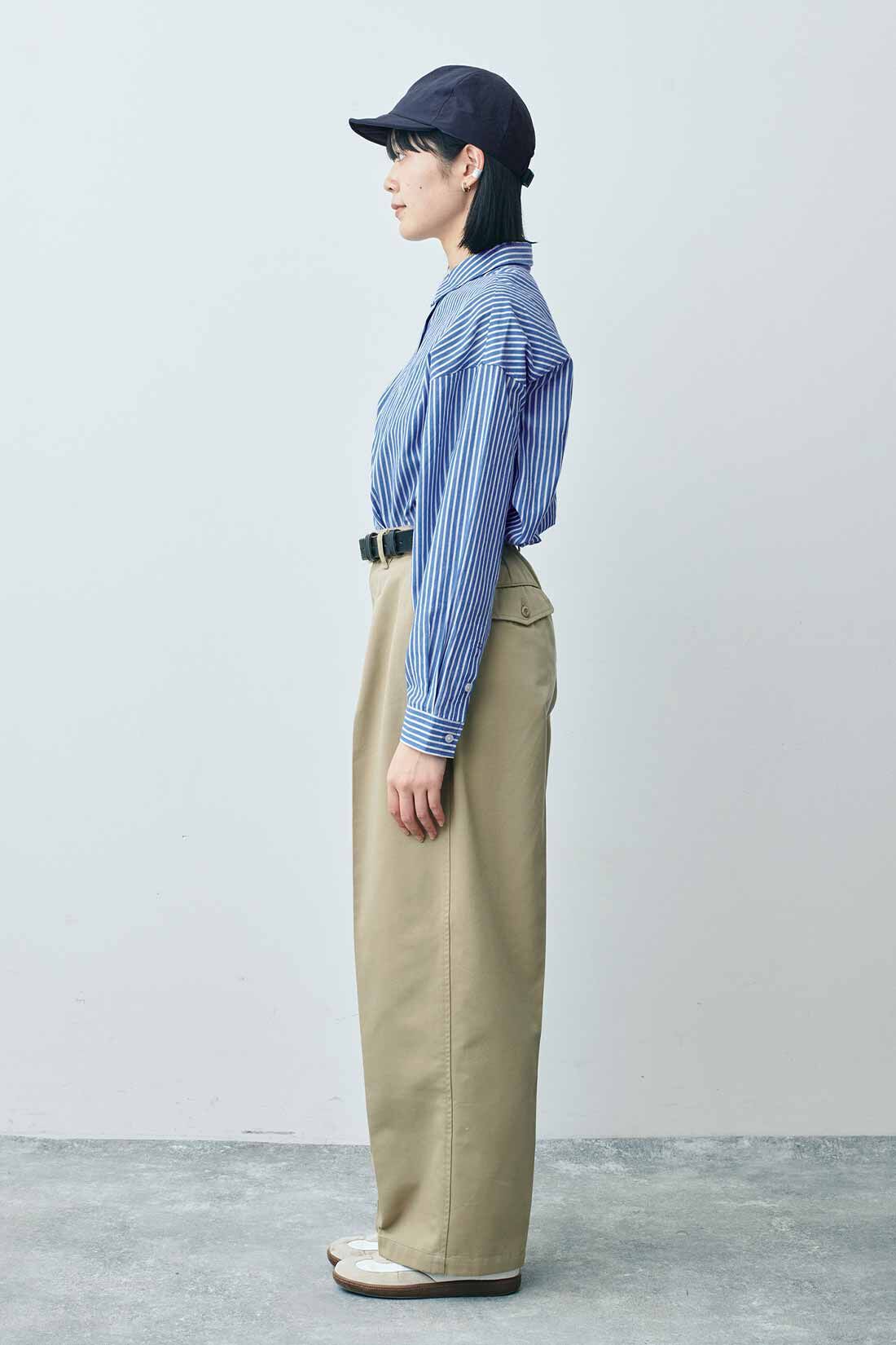 THREE FIFTY STANDARD|ＢＩＧストライプシャツＢＬ　ＴＦＳとスタンダードなチノパンツＢＥ　ＴＦＳのコーディネート|モデル身長：163cm 着用サイズ：M