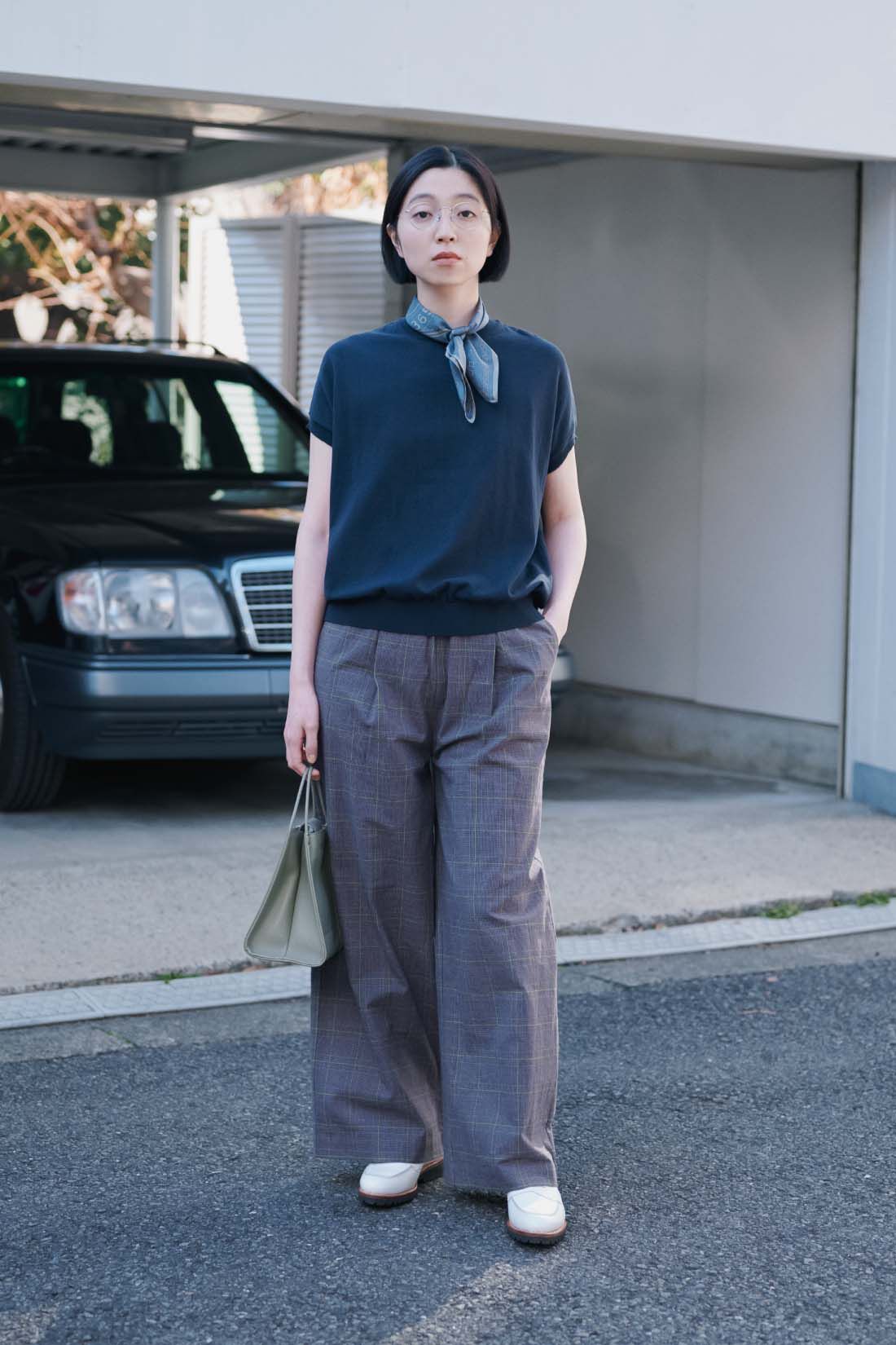 THREE FIFTY STANDARD|THREE FIFTY STANDARD　ヴィンテージのようなシルクスカーフ〈ネイビー〉