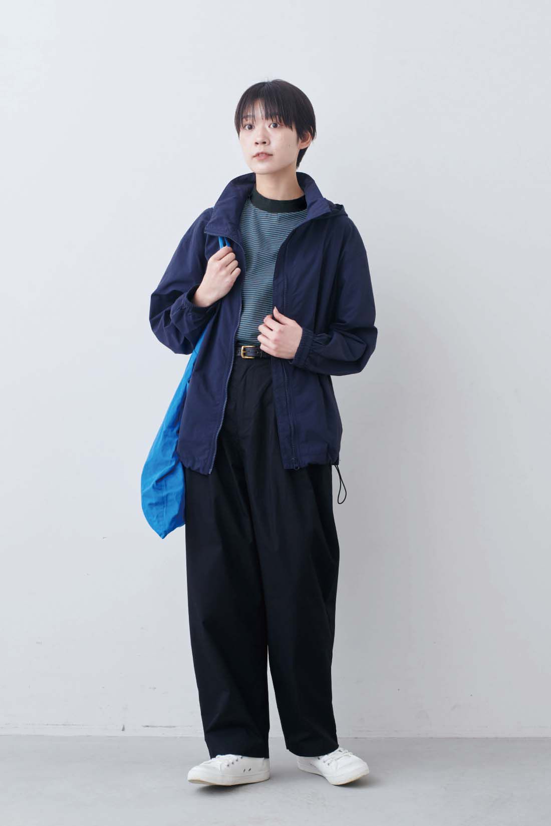 THREE FIFTY STANDARD［スリーフィフティースタンダード］|THREE FIFTY STANDARD　こだわりボーダーTシャツ〈チャコール&times;ブルー〉|モデル身長：163cm　着用サイズ：M