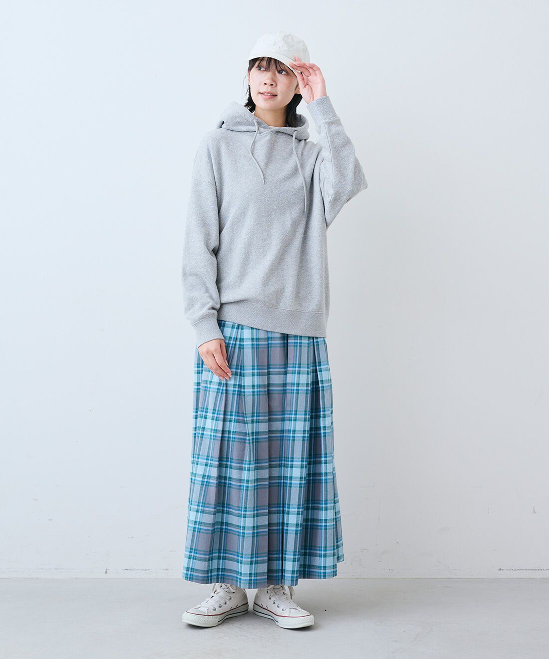 THREE FIFTY STANDARD|トンプキン裏毛スウェット パーカー〈杢グレー〉のコーディネート