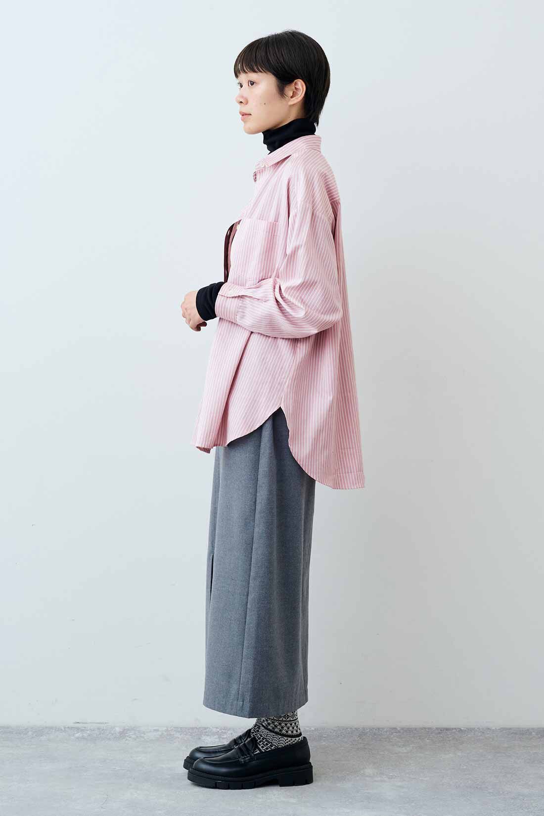THREE FIFTY STANDARD|THREE FIFTY STANDARD　ピンクのストライプワイドシャツ|モデル身長：163cm　着用サイズ：M