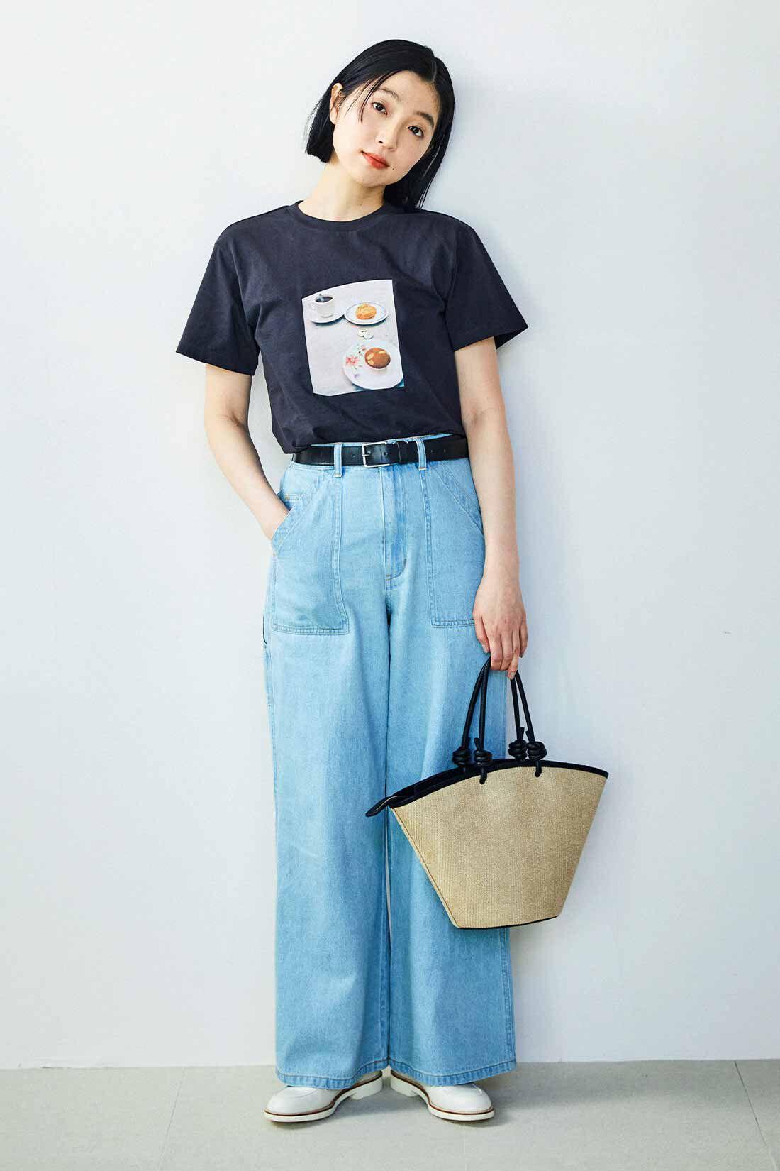 THREE FIFTY STANDARD|THREE FIFTY STANDARD 小谷 実由さんと作った 想い出のフォトTシャツ〈チャコールグレー〉|ウォッシュデニムでカジュアルに