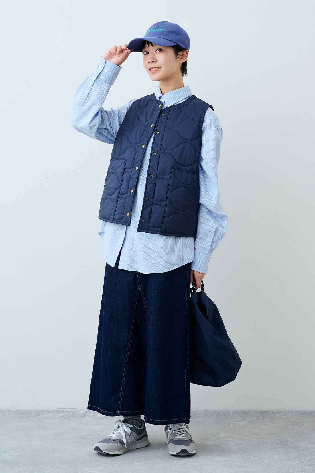 THREE FIFTY STANDARD|THREE FIFTY STANDARD　サーモライトのキルティングベスト〈ネイビー〉|モデル身長：163cm　着用サイズ：M