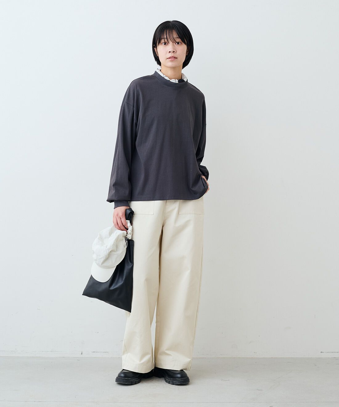 THREE FIFTY STANDARD［スリーフィフティースタンダード］|吸水速乾長袖Ｔシャツ　ＴＦＳと小谷実由さんとつくったチェックスカーフＴＦＳのコーディネート|モデル身長：163cm 着用サイズ：M