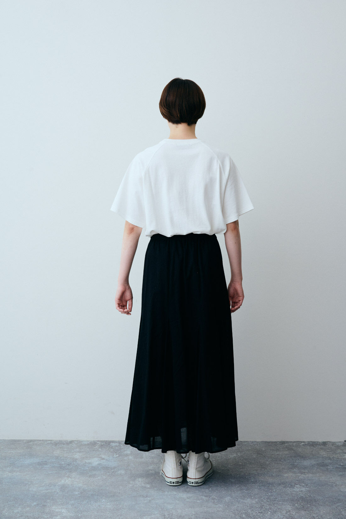 THREE FIFTY STANDARD|THREE FIFTY STANDARD モノトーンロゴTシャツ〈オフホワイト〉