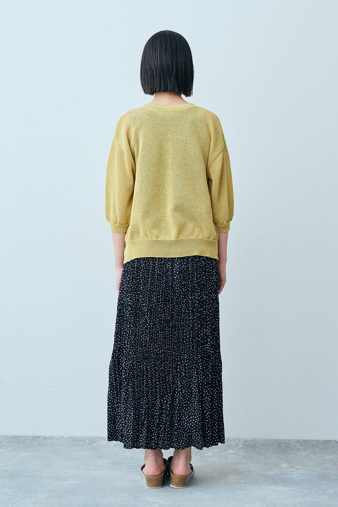 THREE FIFTY STANDARD|和紙混 2-WAY トップス〈マスタード〉とサーマル生地 タンクトップのコーディネート|モデル身長：163cm 着用サイズ：M