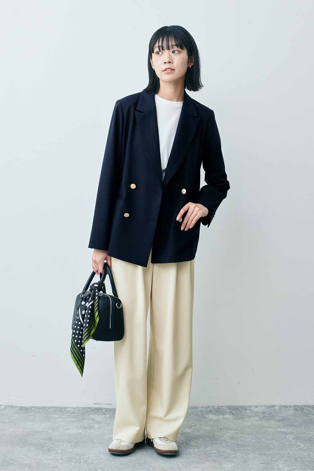 THREE FIFTY STANDARD|ダブルフロントジャケットＮＶ　ＴＦＳとシルケット加工Ｔシャツ　ＴＦＳのコーディネート|モデル身長：163cm 着用サイズ：M