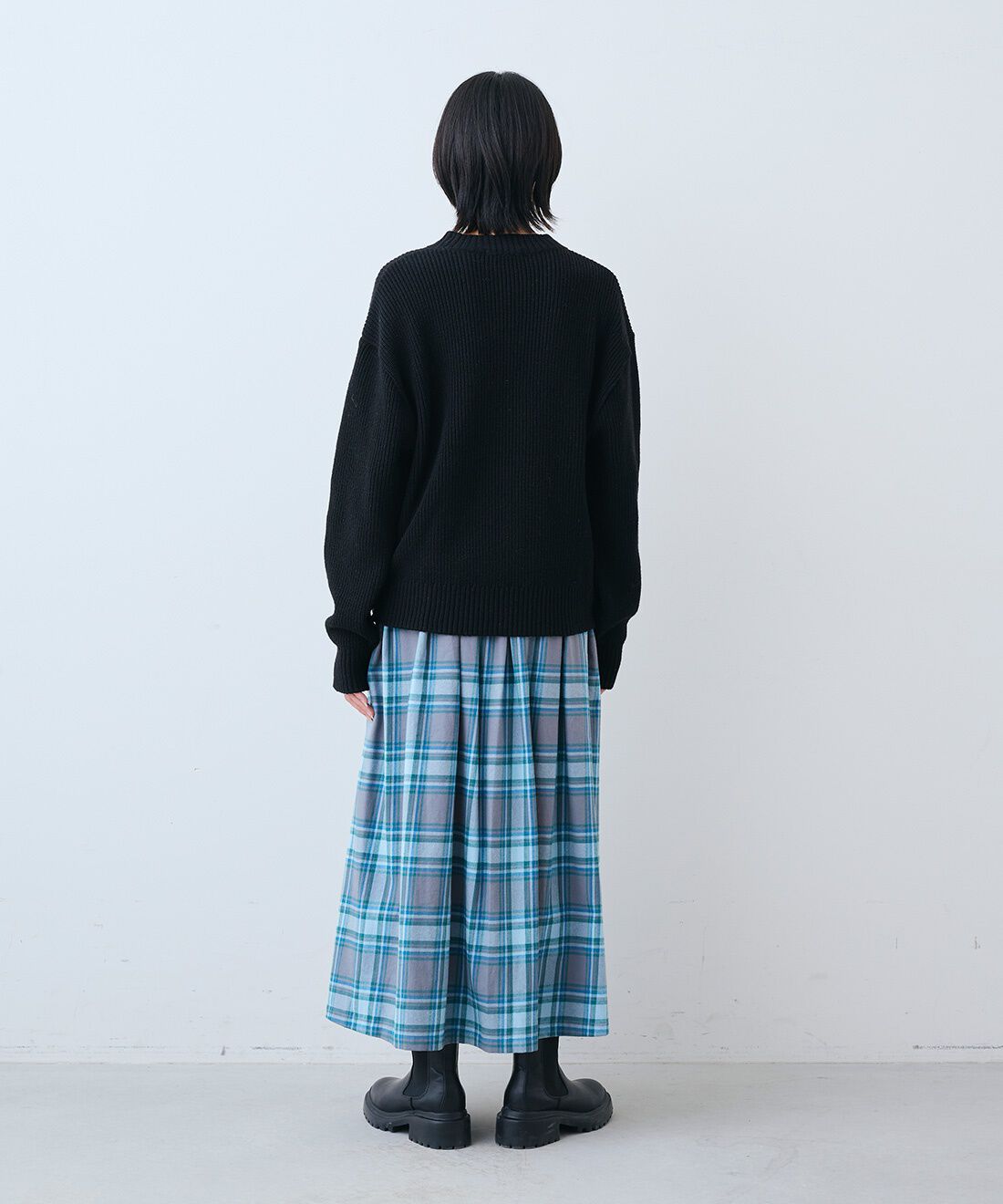 THREE FIFTY STANDARD|日本製リサイクル素材ニットセーター〈ブラック〉のコーディネート