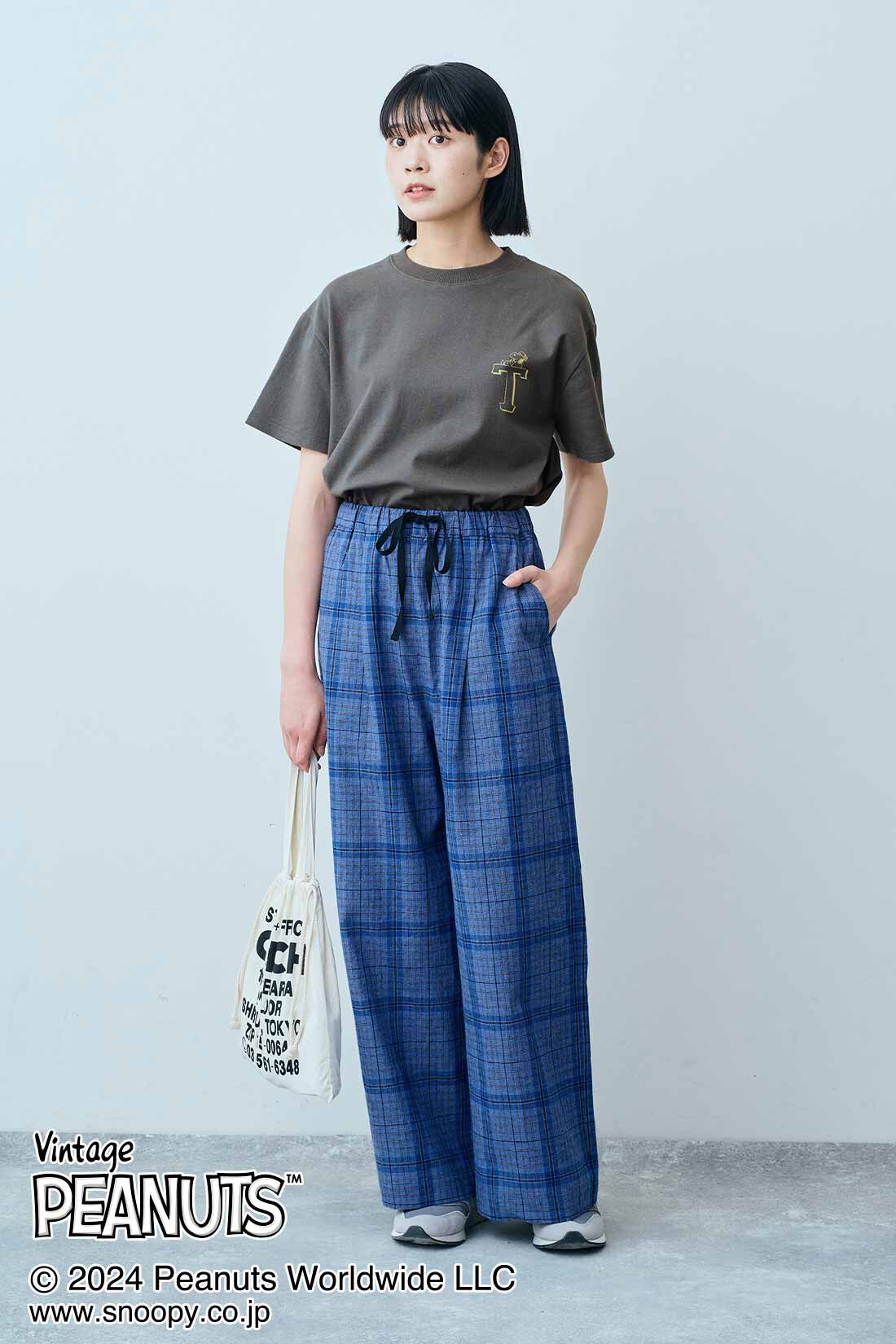 THREE FIFTY STANDARD|PEANUTS〈スヌーピー＆フレンズ〉ロゴプリントＴシャツのコーディネート|モデル身長：163cm 着用サイズ：M