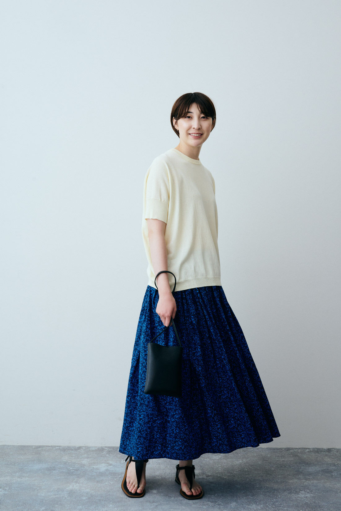 THREE FIFTY STANDARD|THREE FIFTY STANDARD シックな花柄のギャザースカート〈ネイビー〉
