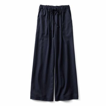 ウエスト総ゴム ピンストライプのワイドパンツ〈ネイビー〉