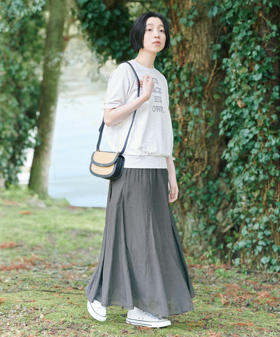 THREE FIFTY STANDARD|THREE FIFTY STANDARD　半袖ミニ裏毛のロゴトップス〈オートミール〉