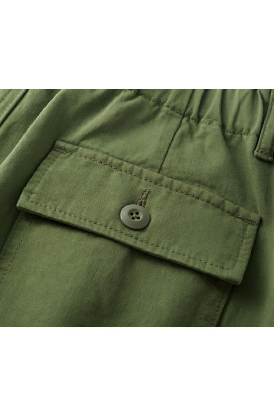 THREE FIFTY STANDARD|THREE FIFTY STANDARD　ベーシックなベイカーパンツ〈カーキグリーン〉|バックのフラップポケット、フロントのL字ポケットなど、ベイカーパンツの王道ディテールをほどこしました。