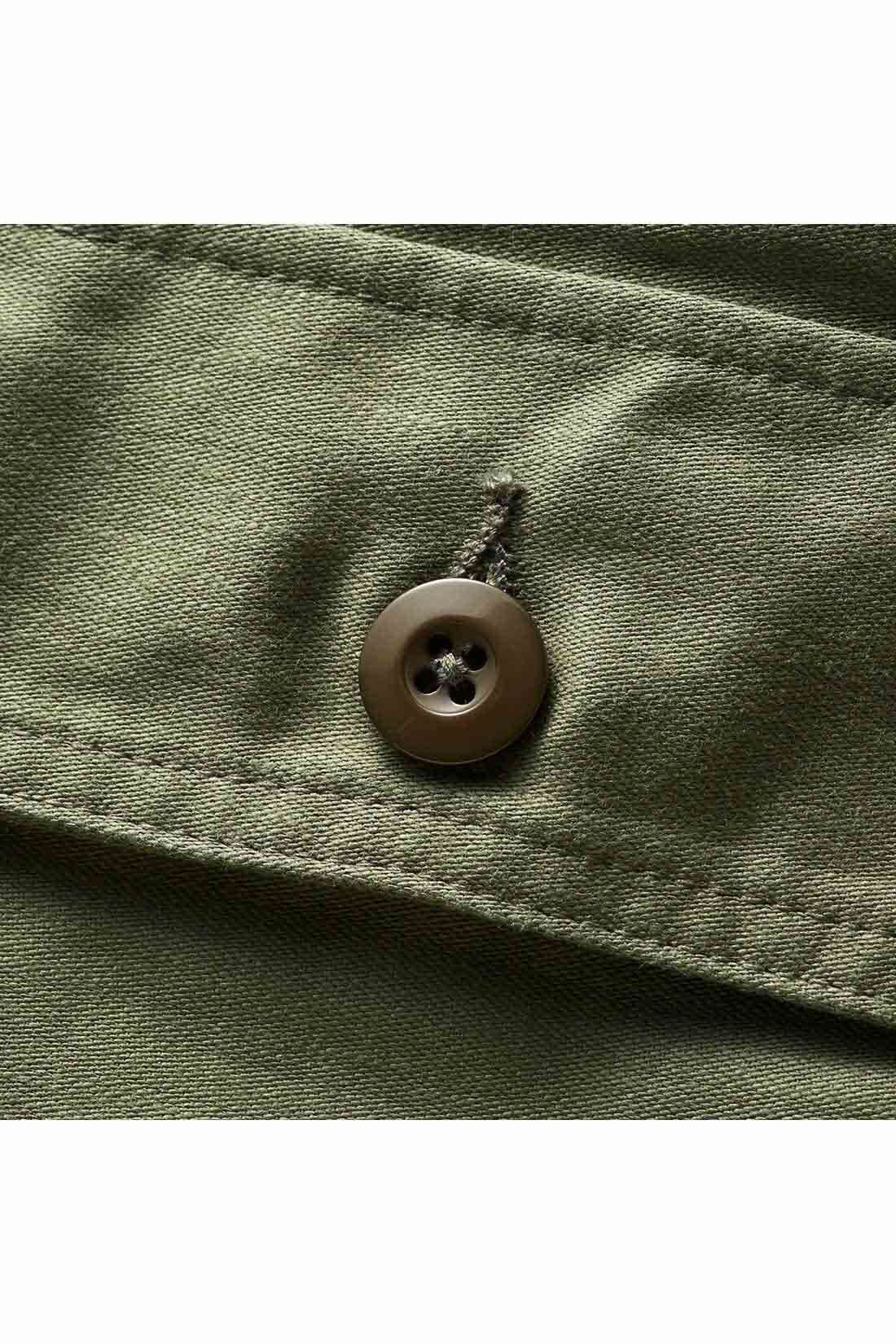 THREE FIFTY STANDARD|THREE FIFTY STANDARD　ミリタリーテイストのベイカーパンツ〈オリーブグリーン〉|カジュアルな太番手生地にボールバイオ加工をほどこし、やわらかさをプラス。
