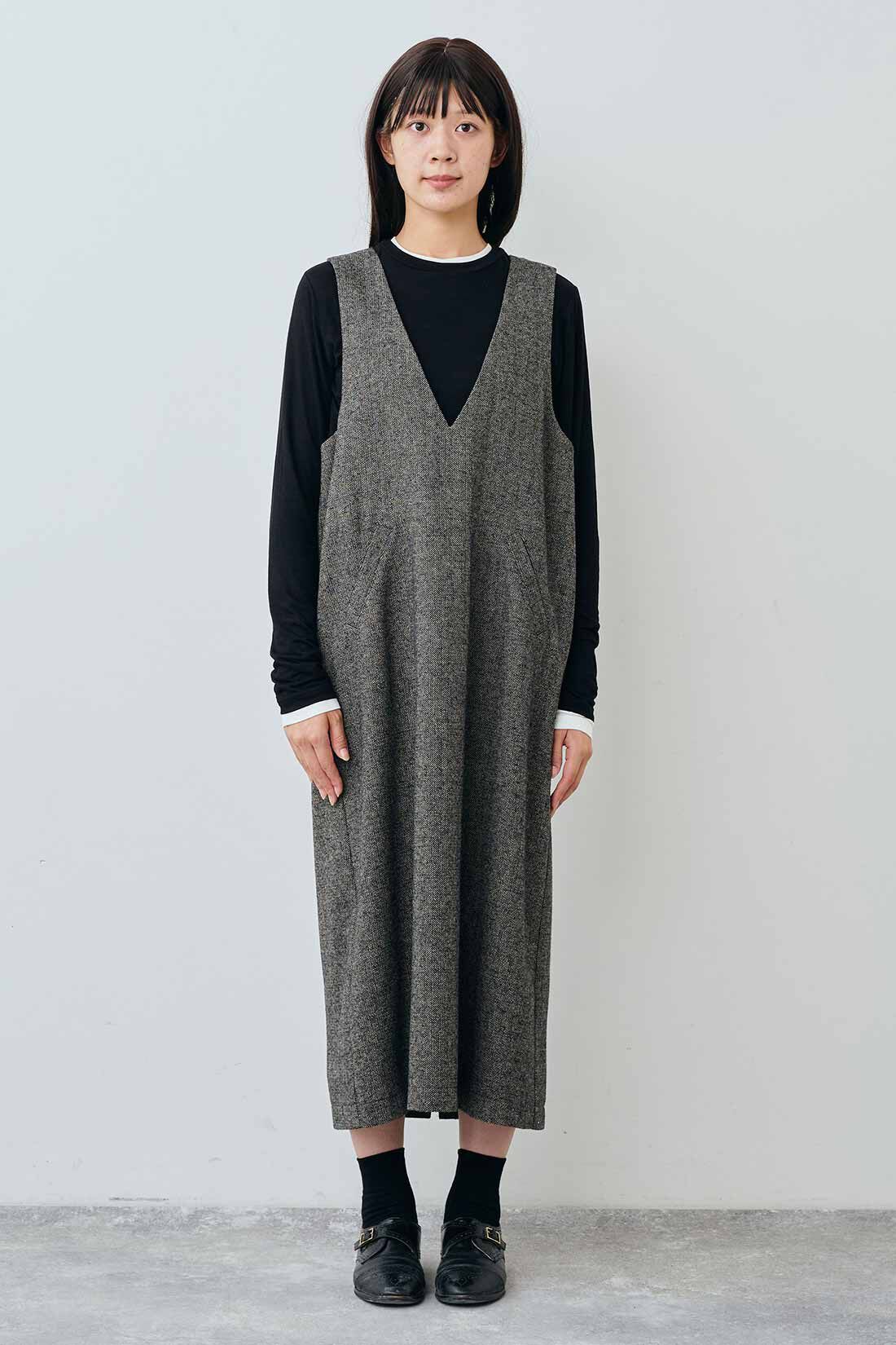 THREE FIFTY STANDARD［スリーフィフティースタンダード］|シアークルーネックロングＴシャツ　ＴＦＳのコーディネート