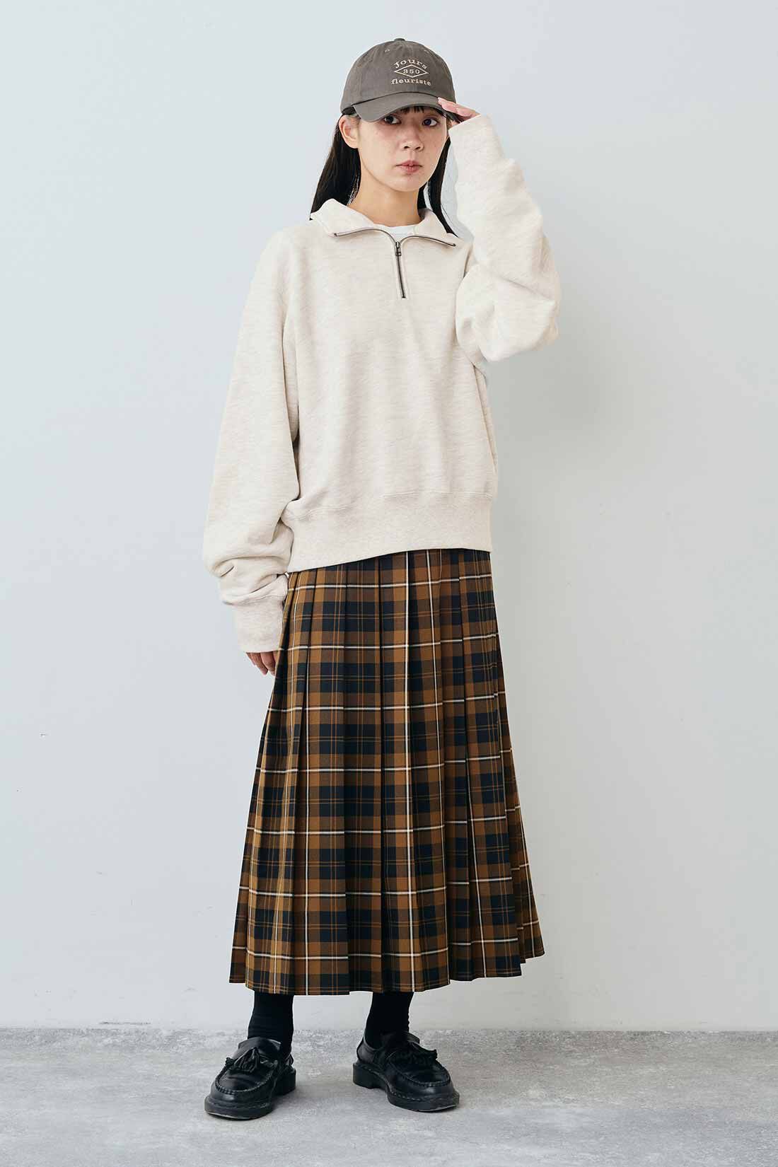 THREE FIFTY STANDARD|THREE FIFTY STANDARD Peter MacArthur ブラウンチェックのプリーツスカート|モデル身長：163cm　着用サイズ：M