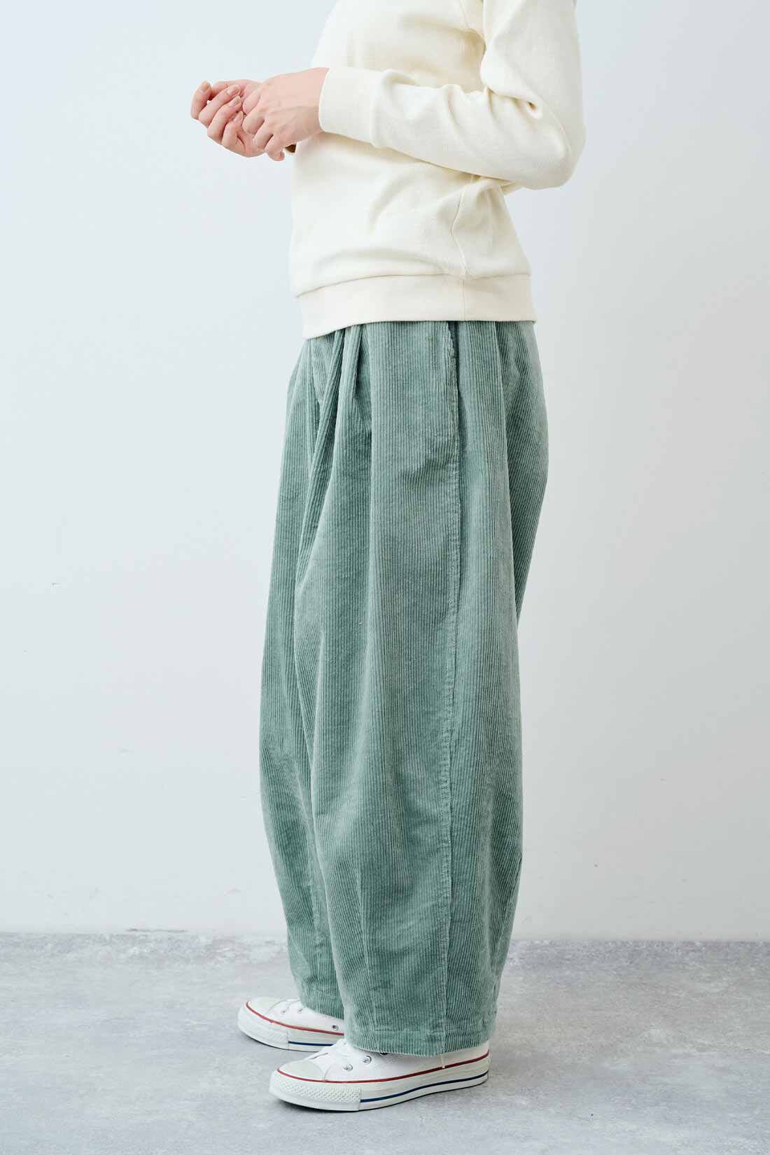 THREE FIFTY STANDARD|THREE FIFTY STANDARD　金子敦子さんと作った リーフグリーンのわくわくズボン|SIDE