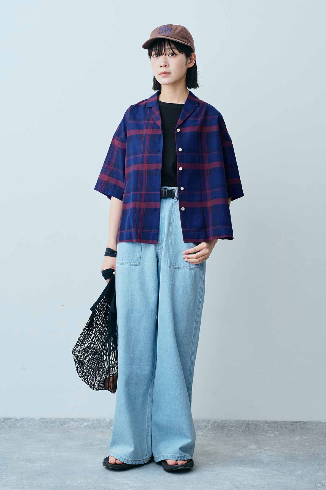 THREE FIFTY STANDARD|THREE FIFTY STANDARD チェック柄の開衿シャツ〈ネイビー〉|モデル身長：163cm　着用サイズ：M