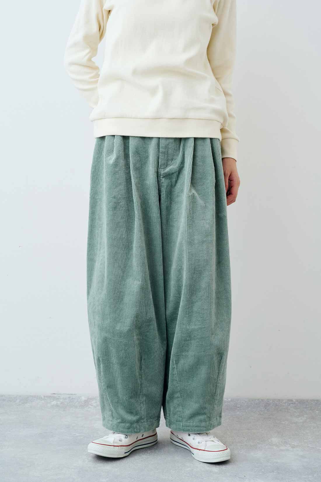 THREE FIFTY STANDARD|THREE FIFTY STANDARD　金子敦子さんと作った リーフグリーンのわくわくズボン|FRONT