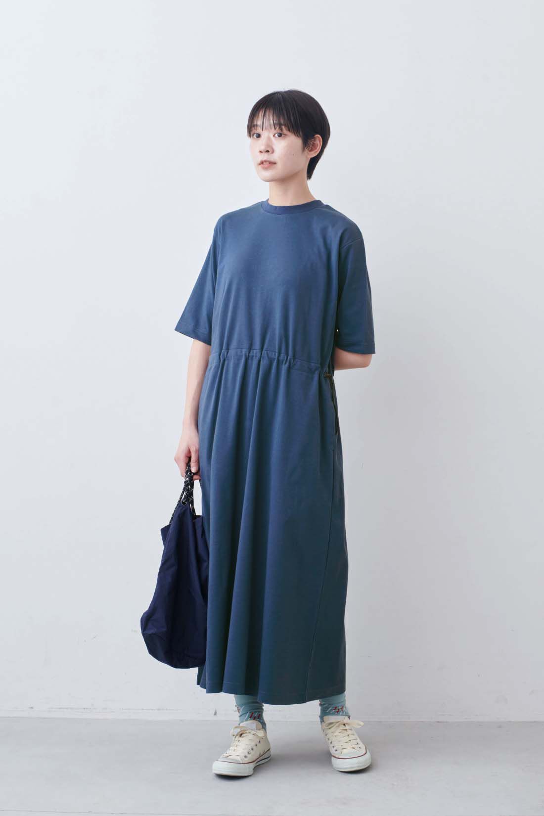 THREE FIFTY STANDARD|THREE FIFTY STANDARD　接触冷感・吸汗速乾のリラクシーなカットソーワンピース〈ブルー〉|モデル身長：163cm　着用サイズ：M