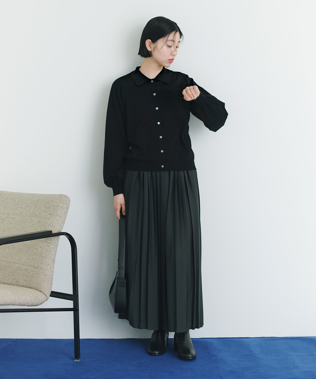 THREE FIFTY STANDARD［スリーフィフティースタンダード］|THREE FIFTY STANDARD　コットン100％のポロカラーカーディガン〈ブラック〉