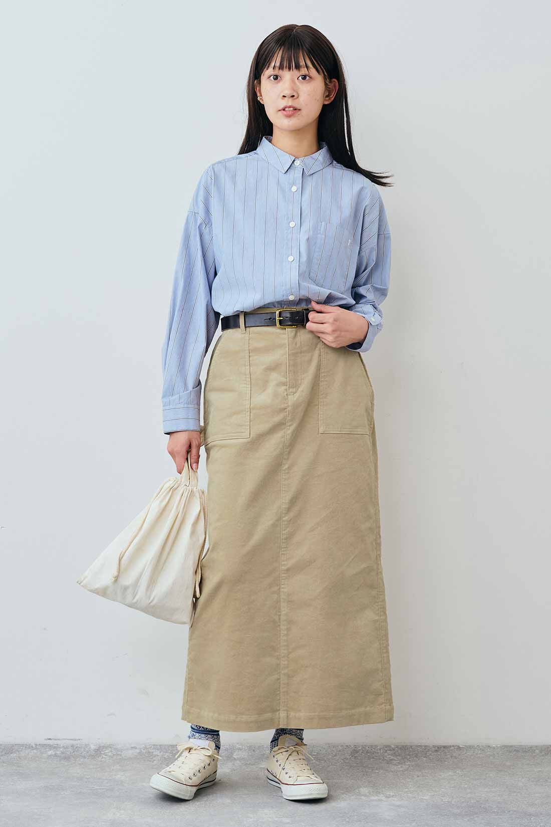 THREE FIFTY STANDARD|THREE FIFTY STANDARD ワンポイント刺しゅうのストライプシャツ〈ブルーグレー〉|モデル身長：163cm　着用サイズ：M