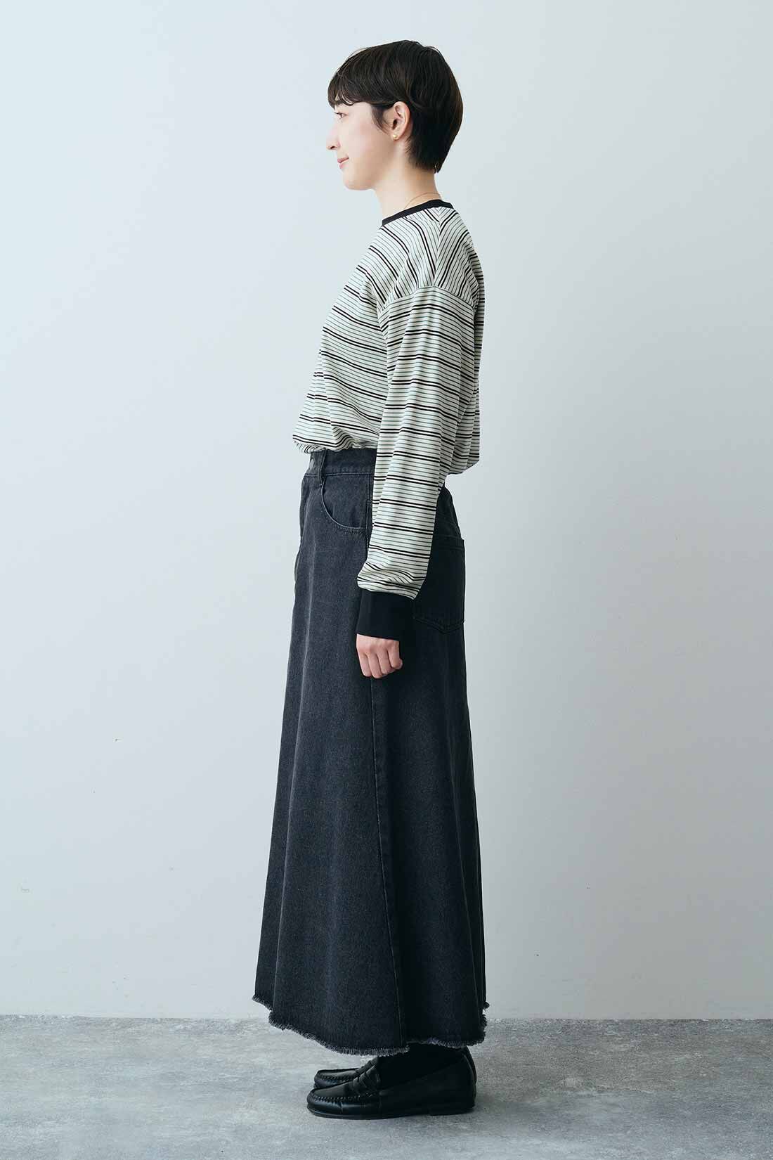 THREE FIFTY STANDARD|カットヘムブラックデニムスカート　ＴＦＳのコーディネート