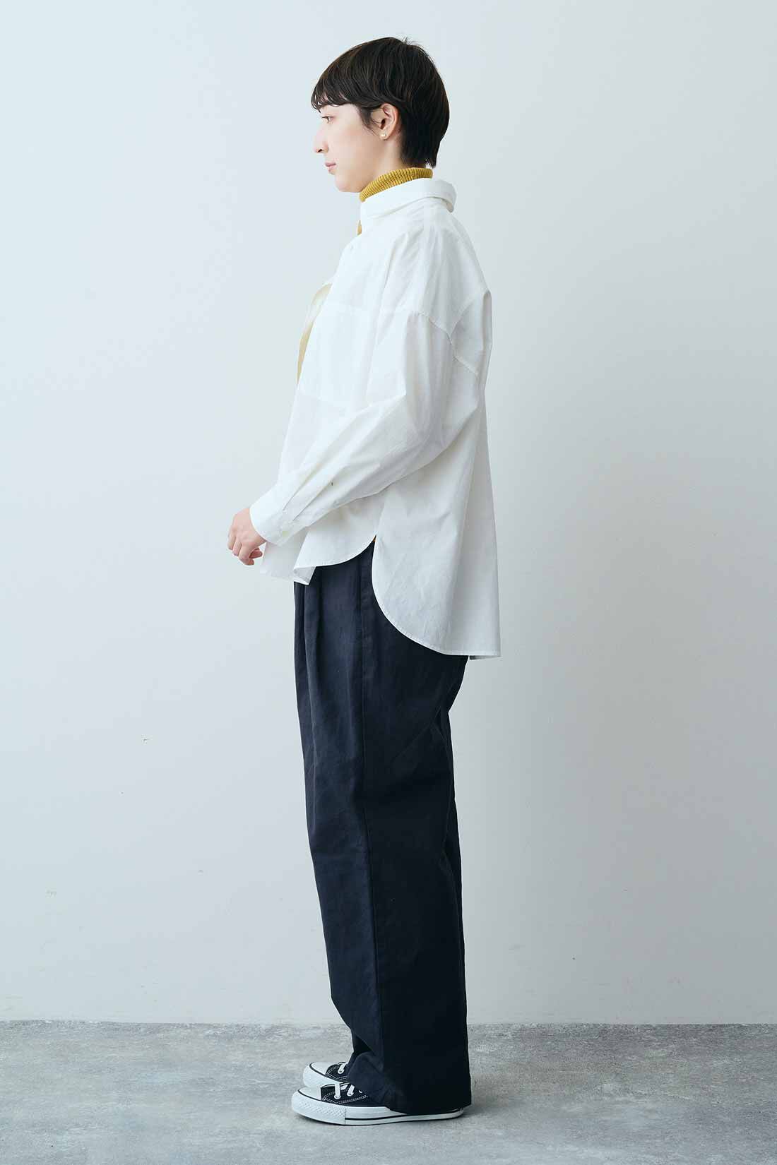 THREE FIFTY STANDARD|ワイドな白シャツＴＦＳとコットン１００％リブタートルＴＦＳのコーディネート