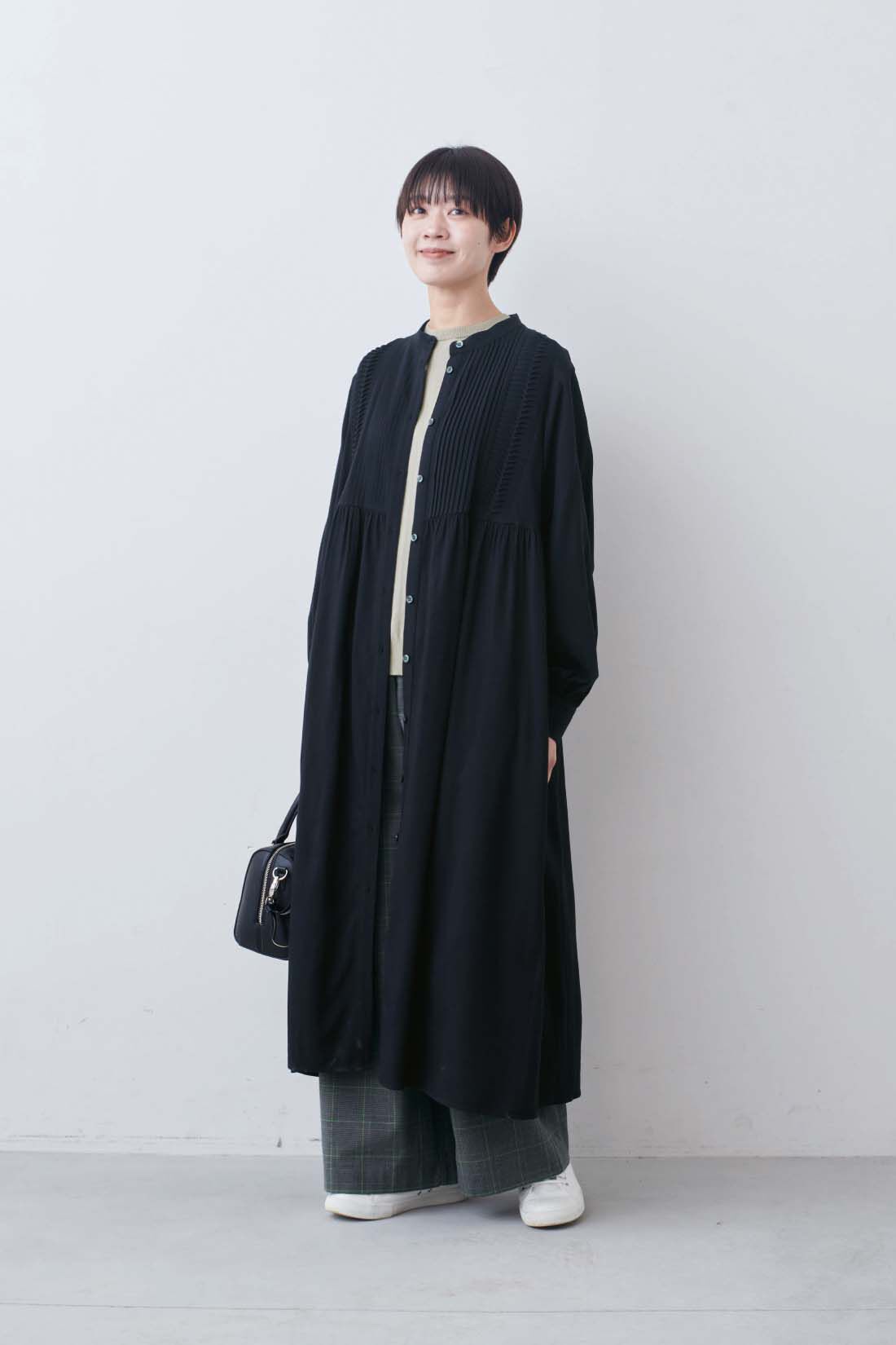 THREE FIFTY STANDARD|THREE FIFTY STANDARD　シャリっとしたコットン100％のニットプルオーバーの会|モデル身長：163cm　着用サイズ：M