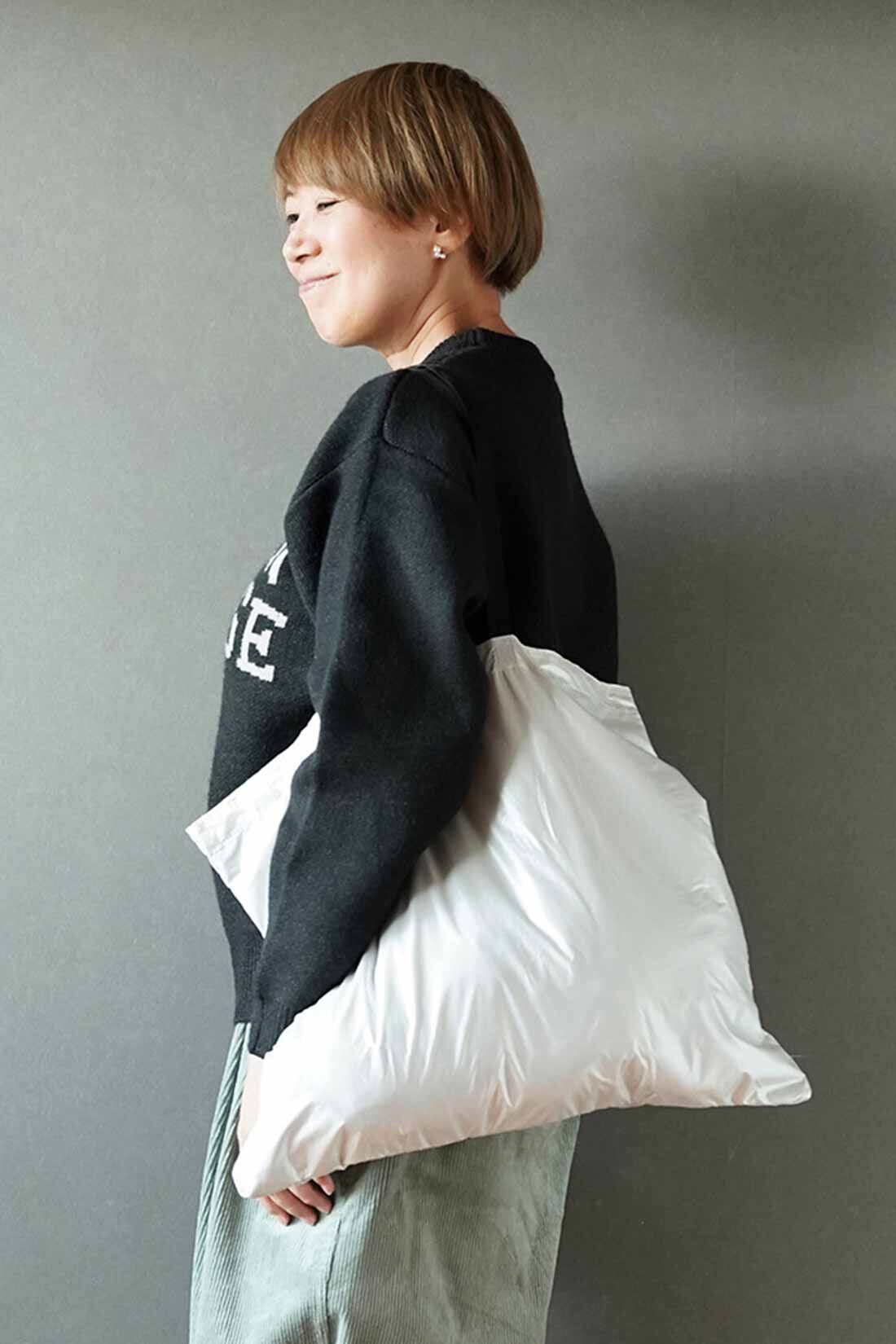 THREE FIFTY STANDARD|THREE FIFTY STANDARD　金子敦子さんと作った 便利な2-WAYバッグ〈シェルホワイト〉|雑誌もすっぽり入る大容量サイズ