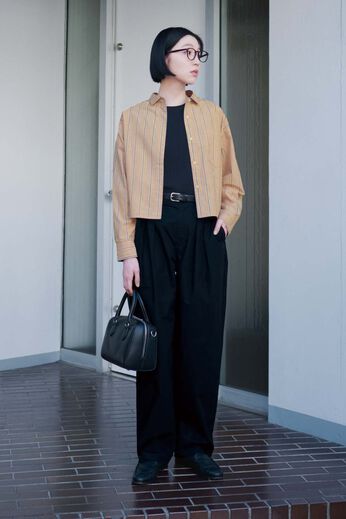 THREE FIFTY STANDARD | ラフなシルエットのテーパードパンツ〈ブラック〉