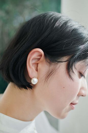 THREE FIFTY STANDARD | ガラスパールのイヤアクセサリー