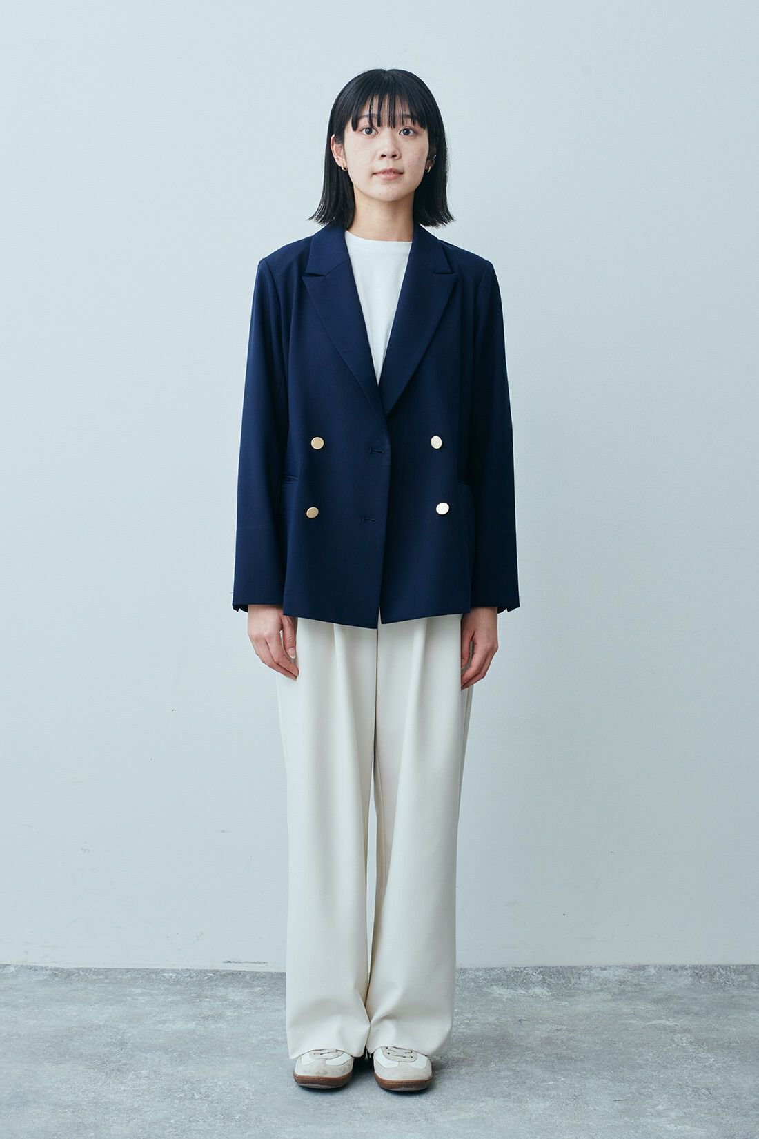 THREE FIFTY STANDARD|ダブルフロントジャケットＮＶ　ＴＦＳとシルケット加工Ｔシャツ　ＴＦＳのコーディネート|モデル身長：163cm 着用サイズ：M