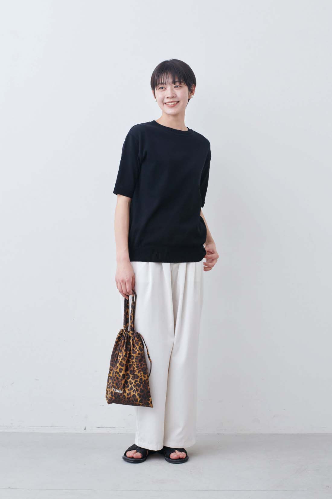THREE FIFTY STANDARD|THREE FIFTY STANDARD　オーガニックコットンとリサイクルポリエステルのニットトップス〈ブラック〉|モデル身長：163cm　着用サイズ：M