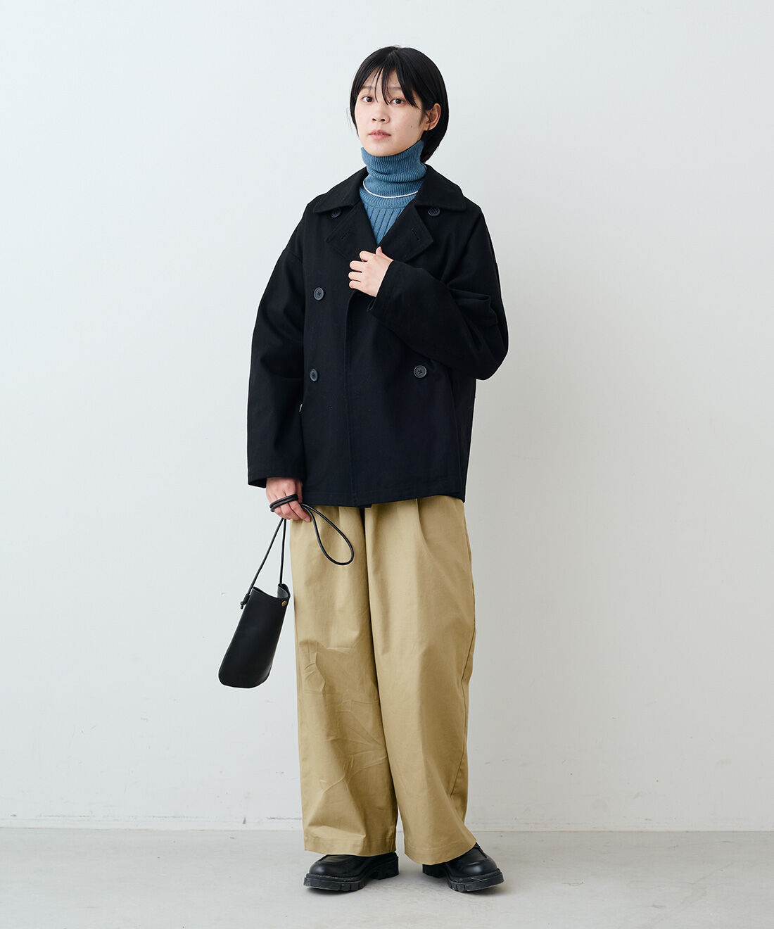 THREE FIFTY STANDARD［スリーフィフティースタンダード］|THREE FIFTY STANDARD　綿麻素材のタックイージーパンツ〈カーキベージュ〉|モデル身長：163cm　着用サイズ：M