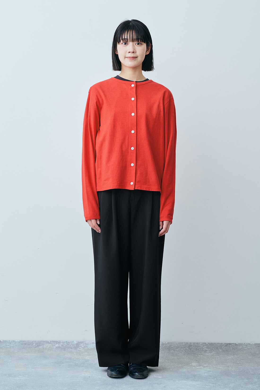 THREE FIFTY STANDARD|THREE FIFTY STANDARD 落ち感がきれいなタックパンツ〈ブラック〉|モデル身長：163cm　着用サイズ：M