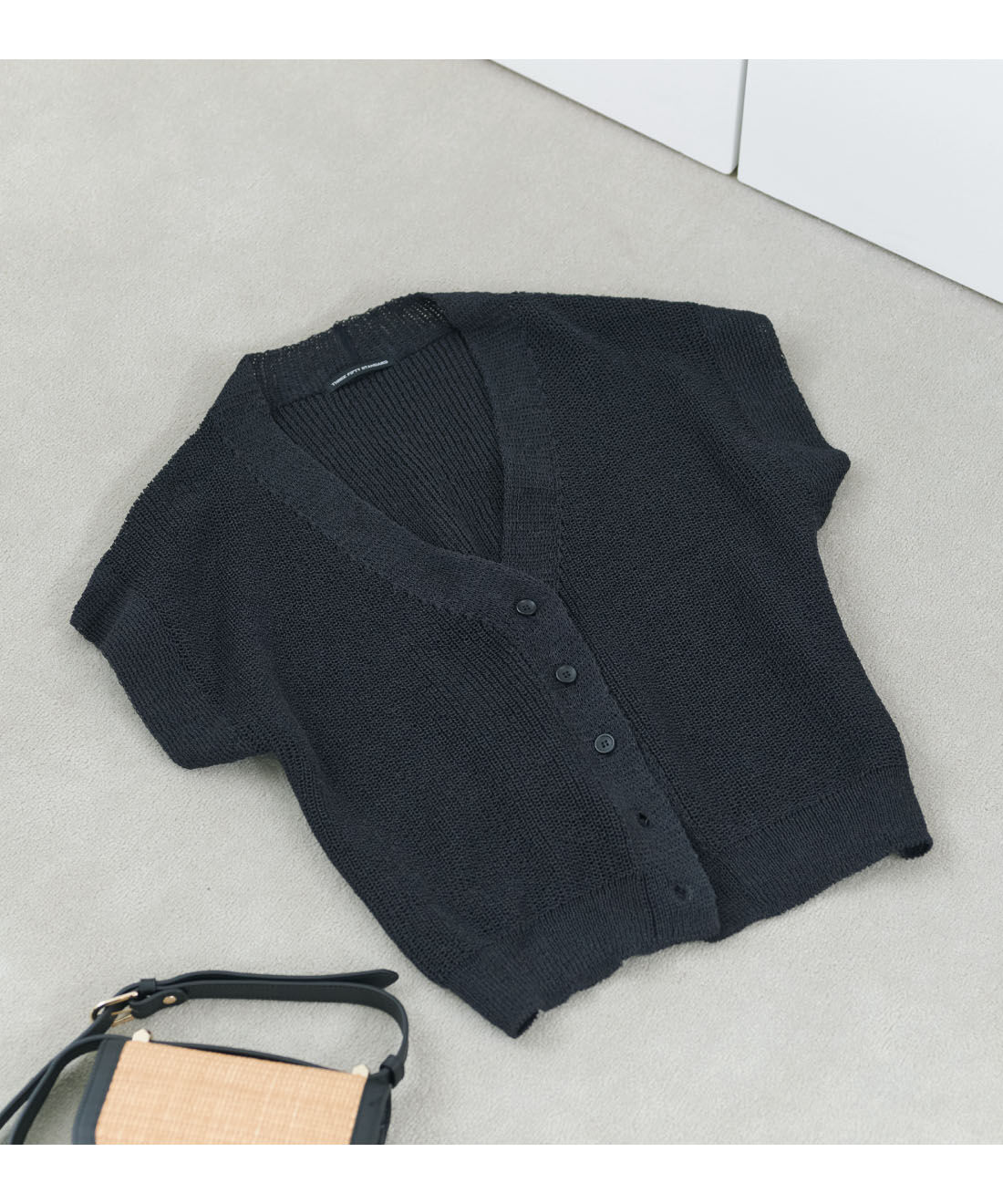 THREE FIFTY STANDARD［スリーフィフティースタンダード］|THREE FIFTY STANDARD　日本製の和紙混ニットベストカーディガン〈ブラック〉