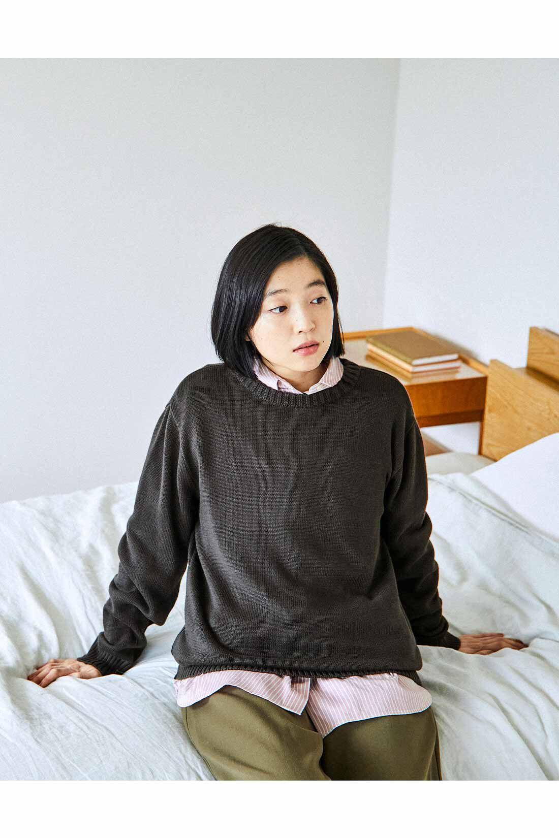 THREE FIFTY STANDARD|THREE FIFTY STANDARD　ふんわり無撚糸（むねんし）のコットンセーター〈ダークブラウン〉