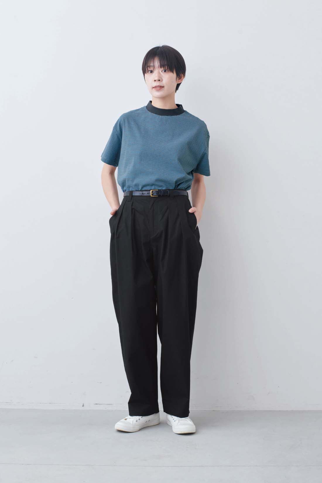 THREE FIFTY STANDARD|THREE FIFTY STANDARD　ラフなシルエットのテーパードパンツ〈ブラック〉|モデル身長：163cm　着用サイズ：M