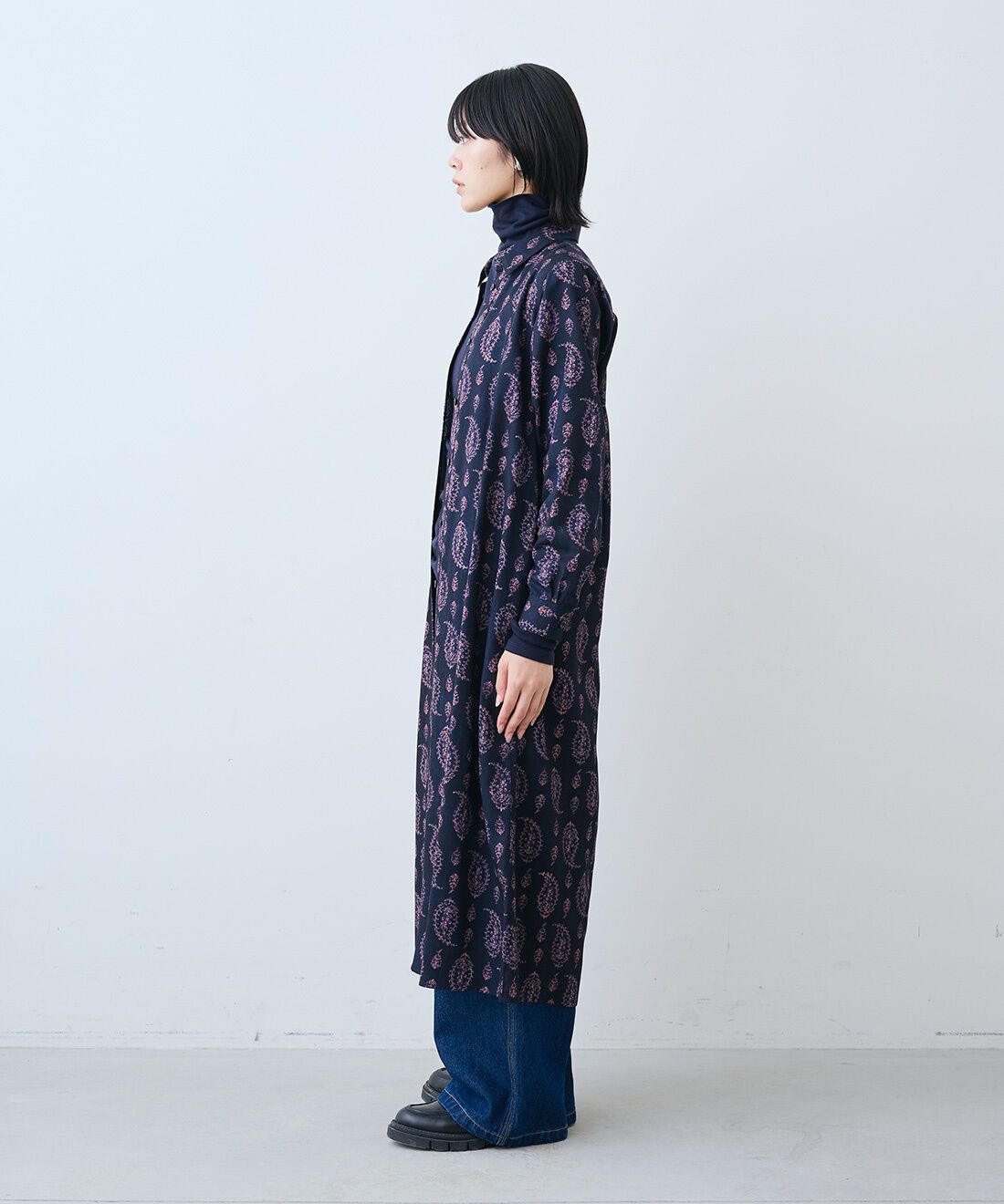 THREE FIFTY STANDARD|やさしい肌ざわりシルク混 カットソー タートルと11.5oz デニムのペインター パンツのコーディネート